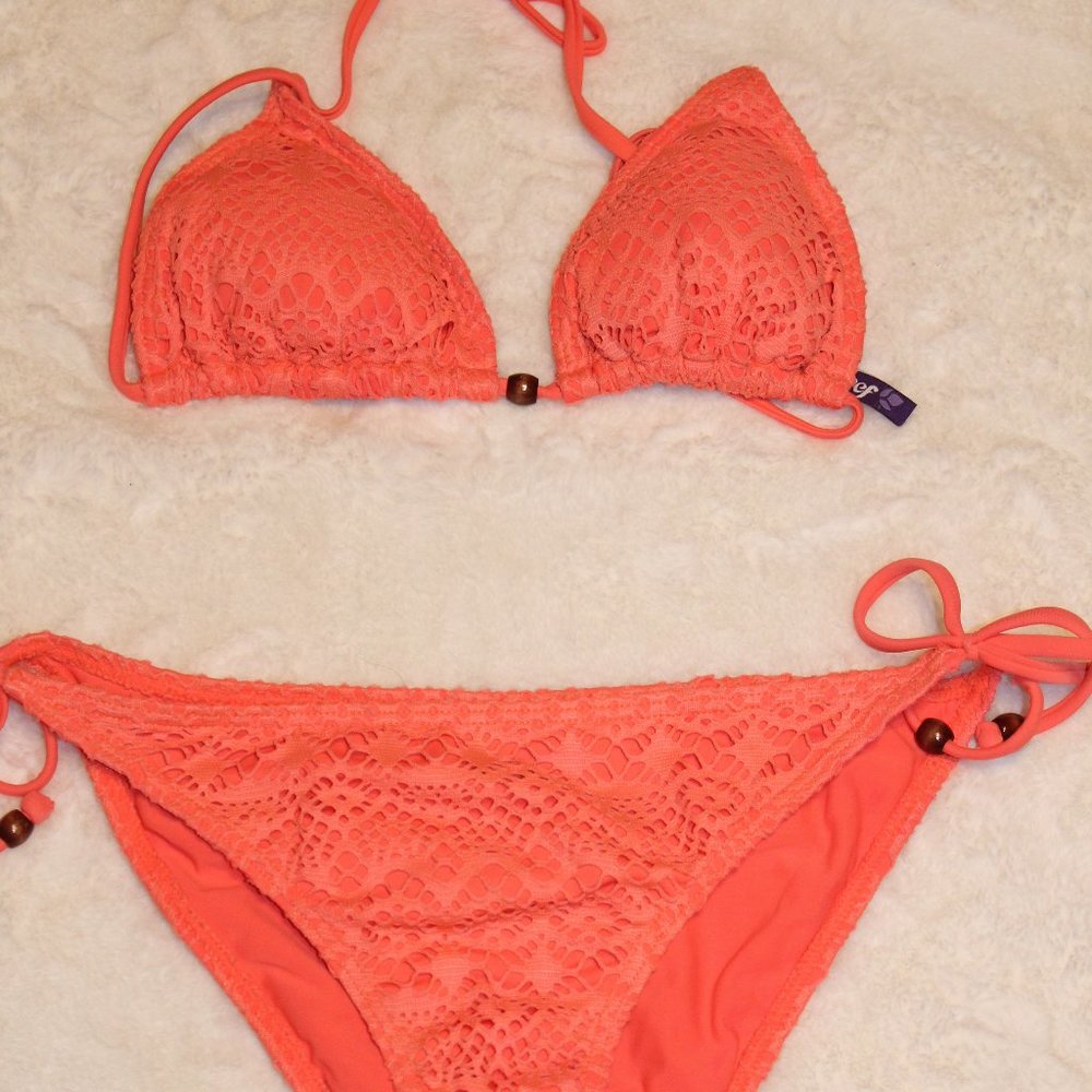 Reef & Rip Curl Bikini Set --- Two Pairs - image 6
